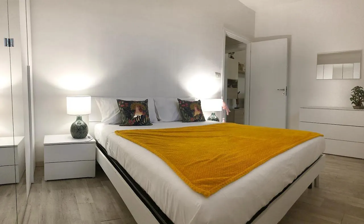 Familybo Apartments Bologna Delight - Front Station Italy