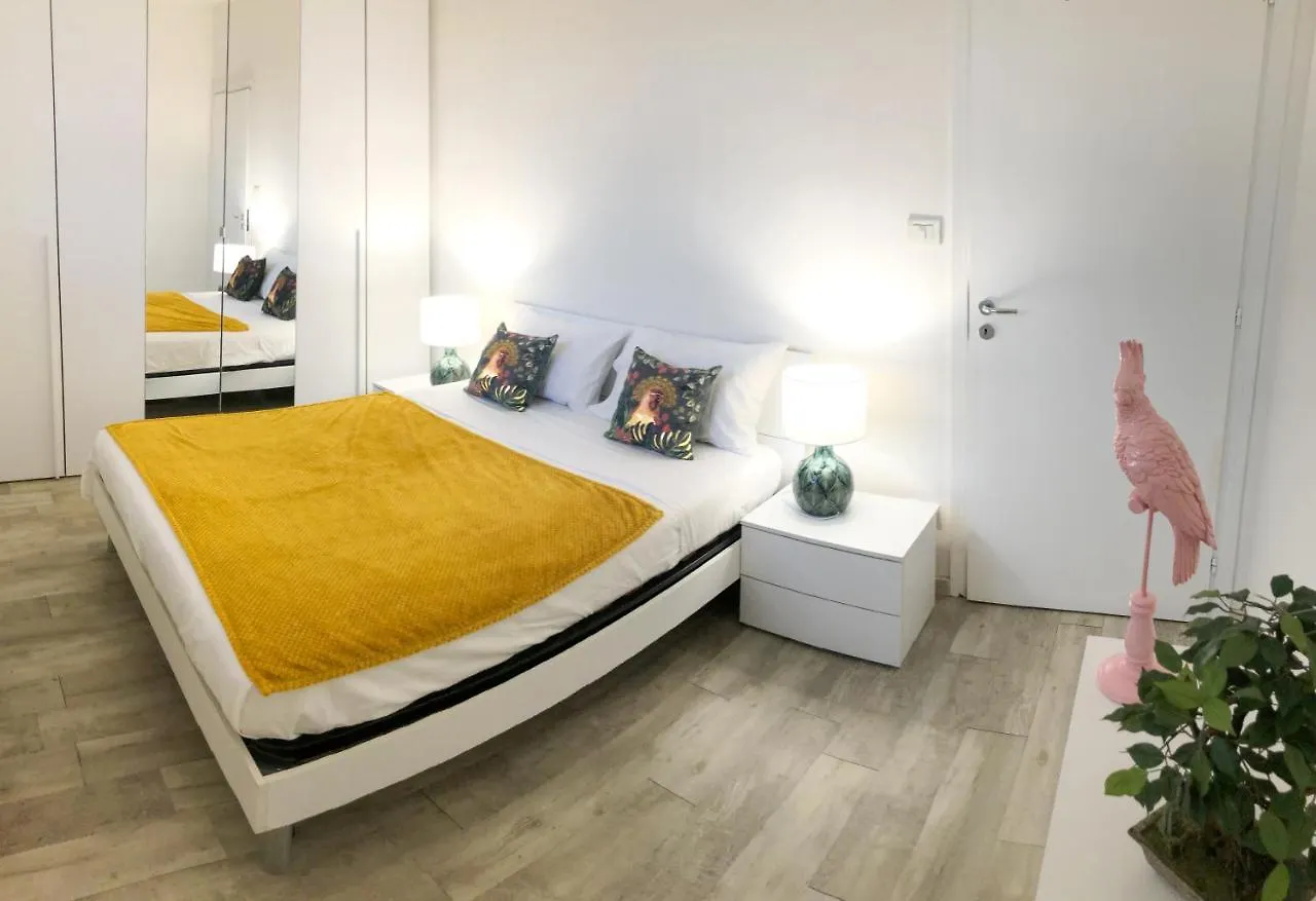 Familybo Apartments Bologna Delight - Front Station