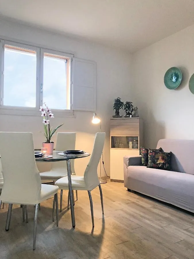 Familybo Apartments Bologna Delight - Front Station